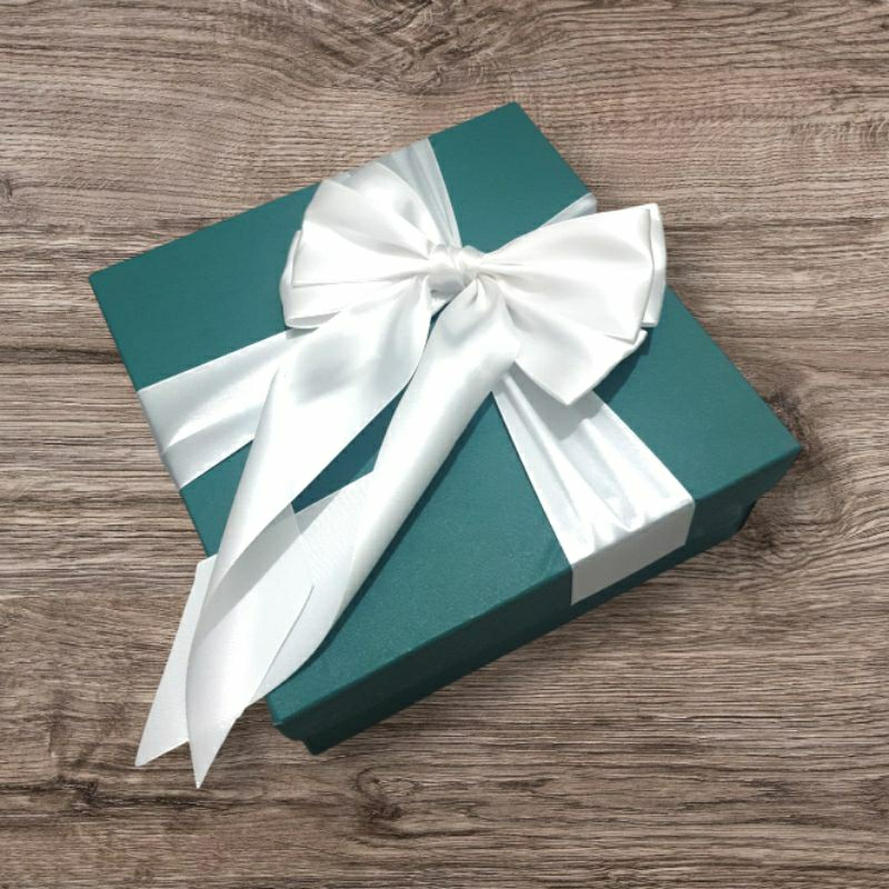 

kotak Kado Hard Cover Hijau Premium