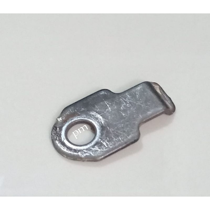 BREKET PENAHAN GIGI BESAR STATER YAMAHA FIZ R ORIGINAL