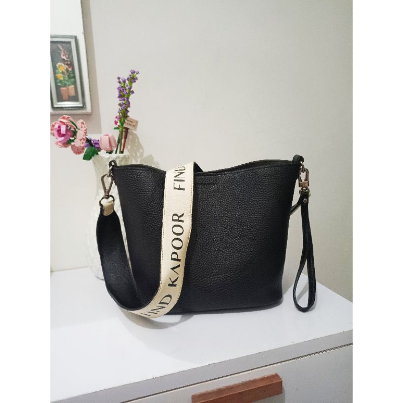 Find Kapoor Pingo Original 100% Like New