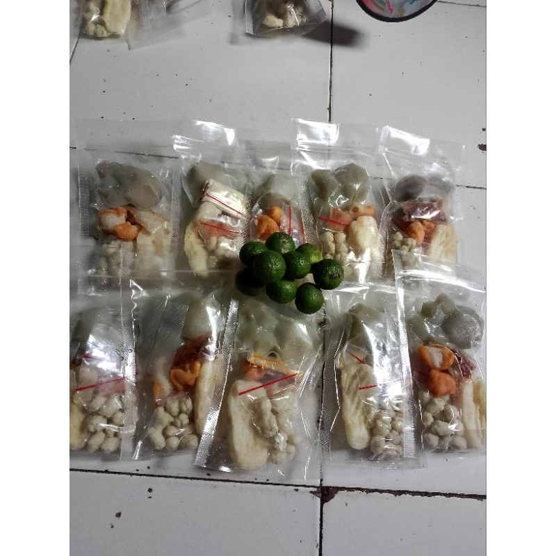 

paket hemat baso aci ayam suwir /baso aci suwir ayam pedas