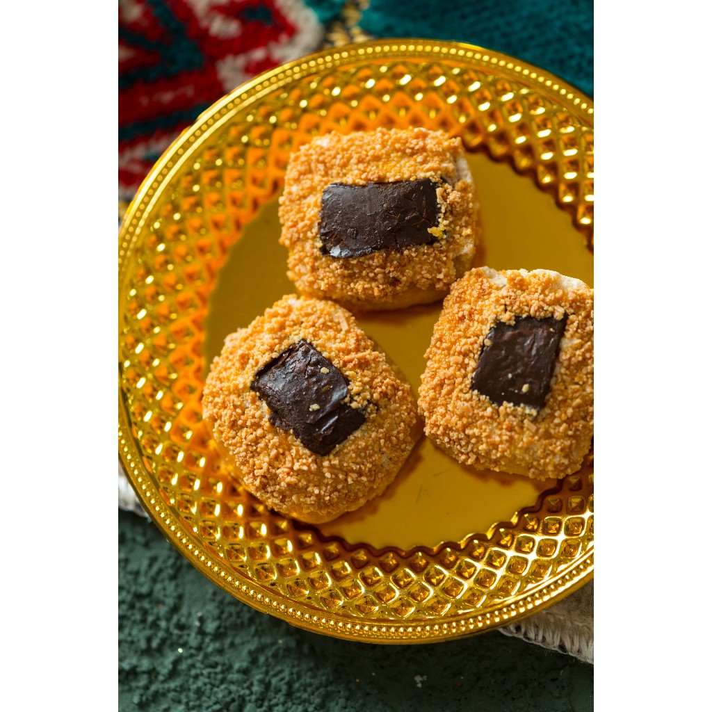 

Chocolate Cheese Button Cookies | Kue kering cokelat keju