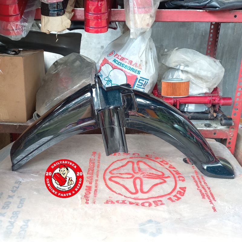 FENDER FRONT SAYAP SLEBOR SPAKBOR DEPAN HITAM MERAH ASTREA PRIMA ORIGINAL ORI 61100-GN5-900ZN