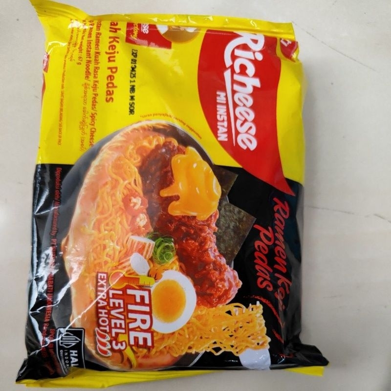 

Nabati ramen keju mi kuah keju pedas level level 3