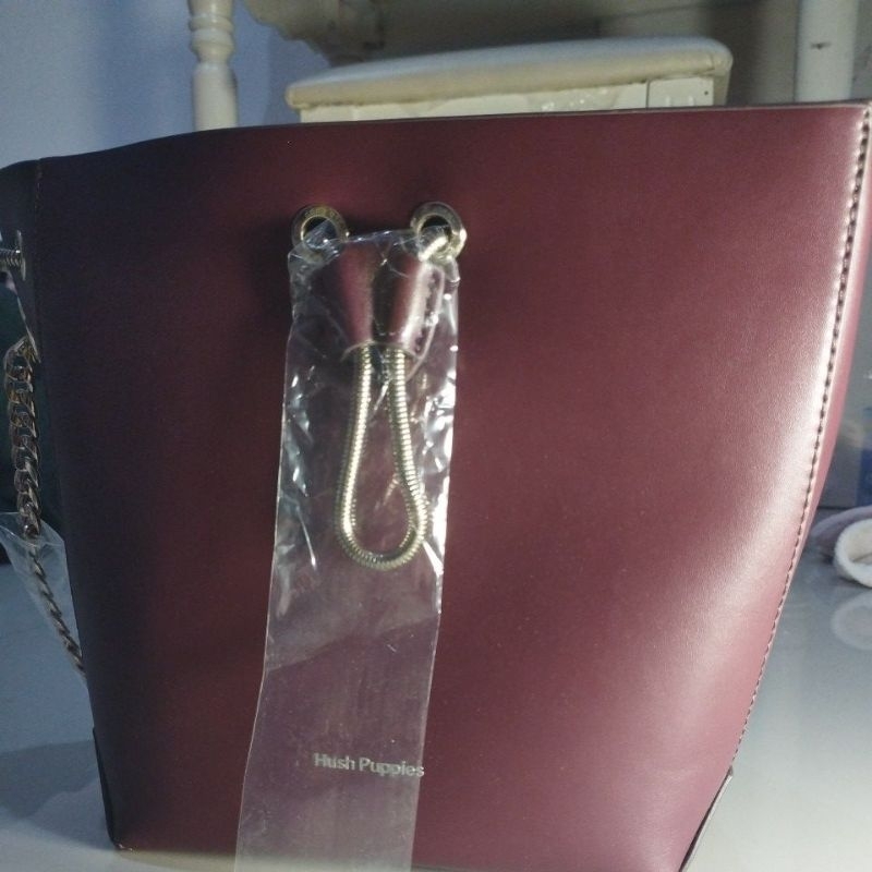 TAS RANSEL HUSH PUPPIES WARNA MAROON