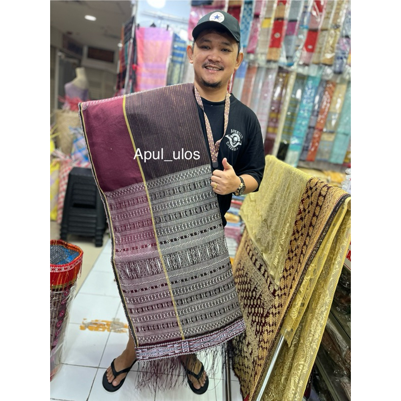 ULOS RAGIHOTANG MOTIF TUMTUMAN JUMBO