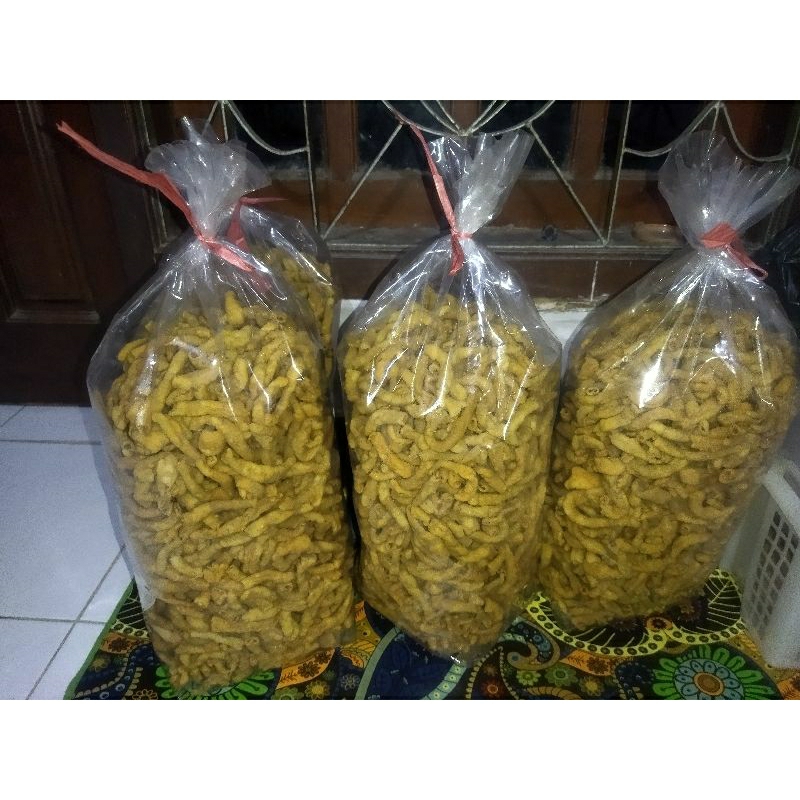 

keripik usus super josss