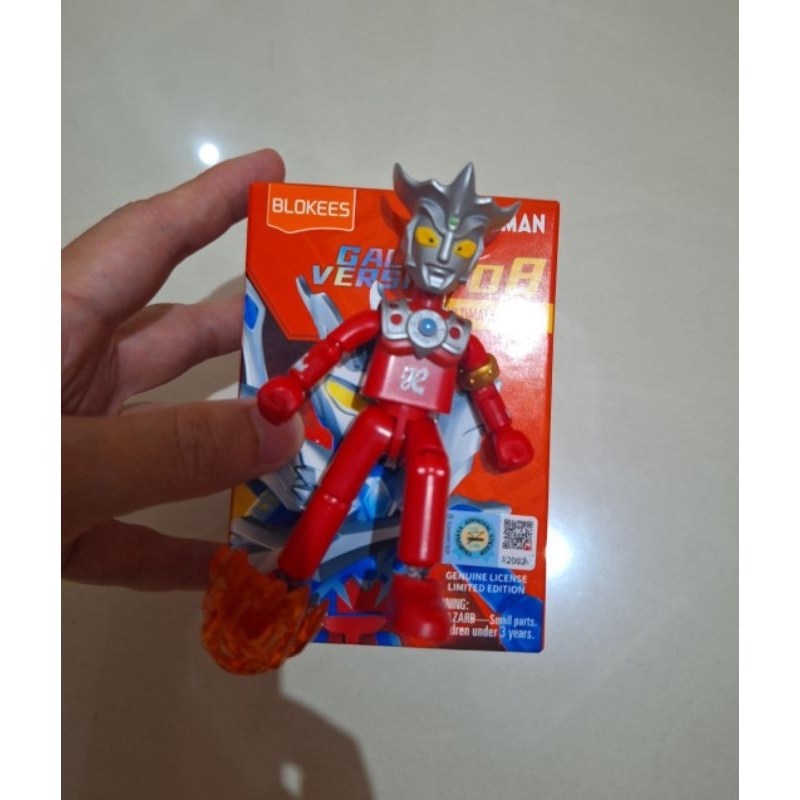 Blokees ultraman galaxy version 08 ultimate shinning original kkv (ultraman leo)  belum rakit / ofc
