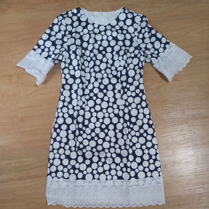 dress renda preloved