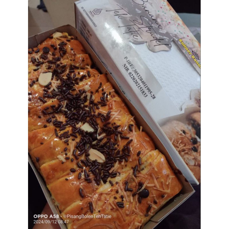 

Murah dan Enak Strudel pisang coklat keju coklat toping meses bolen bandung murah enak