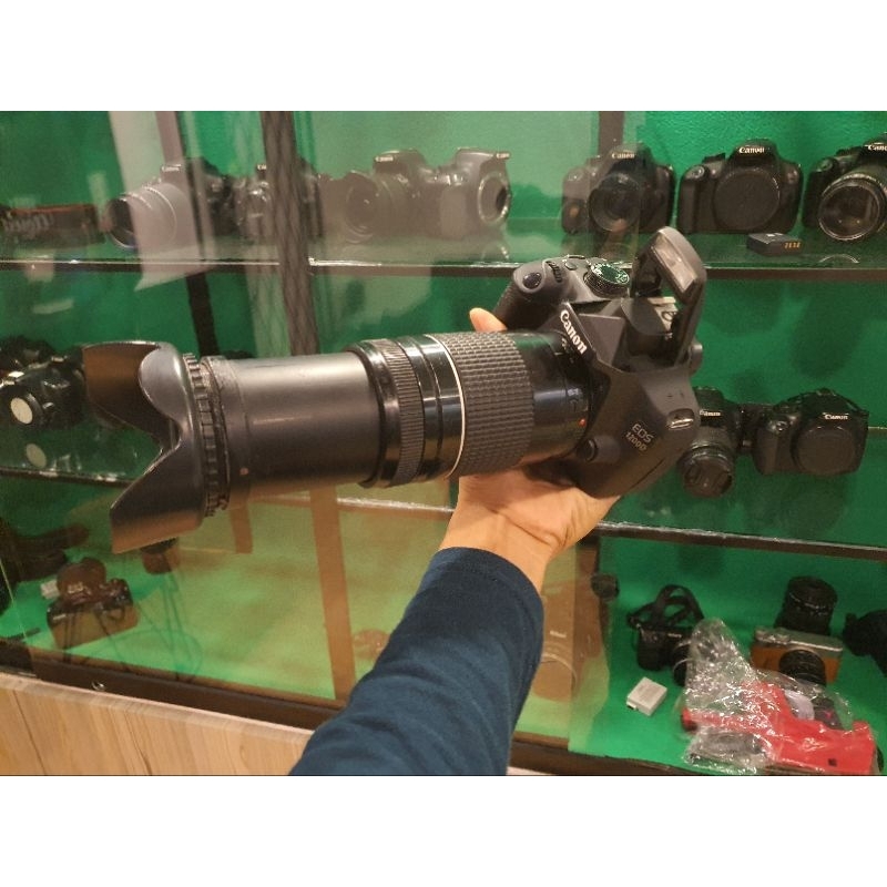 Canon 1200D + Lensa tele canon 75-300mm