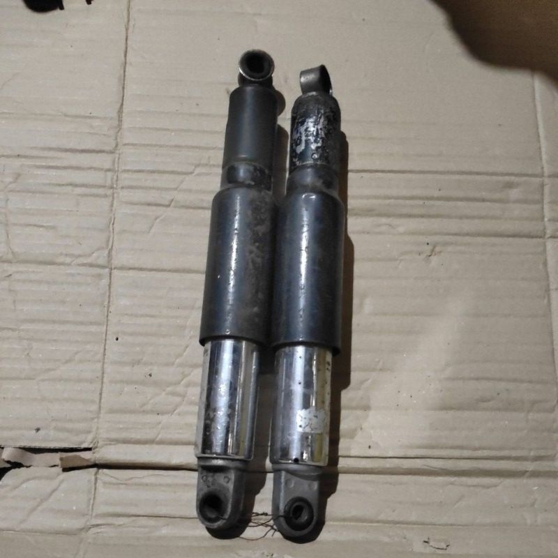 shock sok belakang shogun kebo tornado