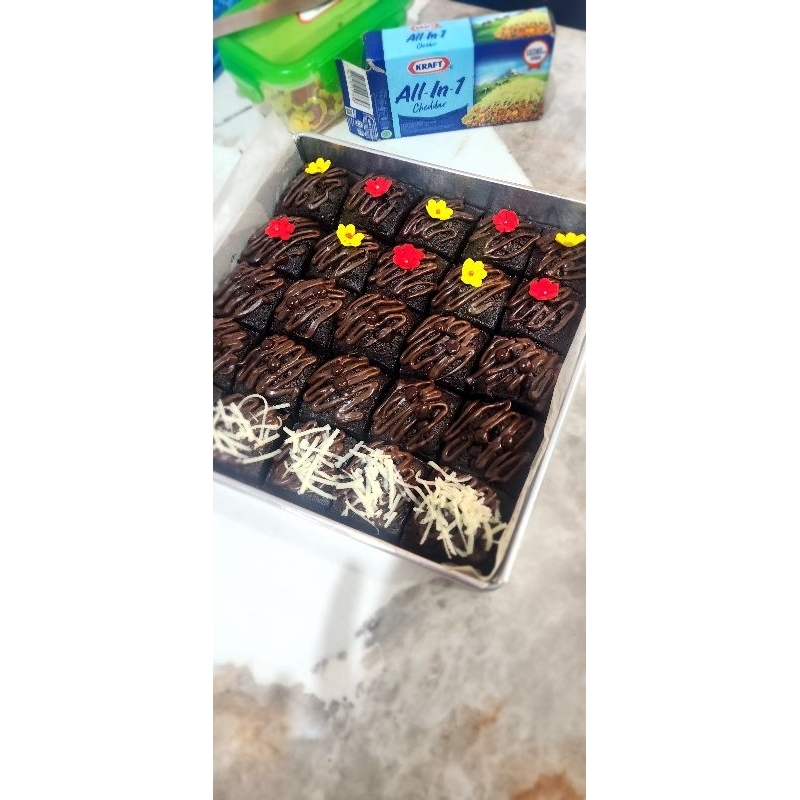 

brownies potong 20x 20