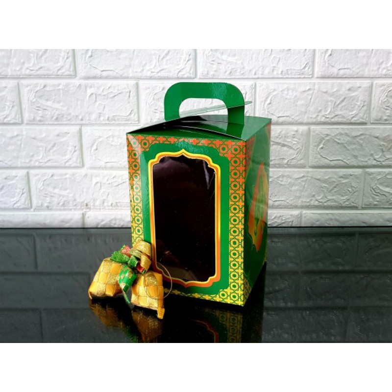 

Box Handle Idul Fitri / Gable Box Uk. (p) 15 x (l) 15 x (t) 21 cm