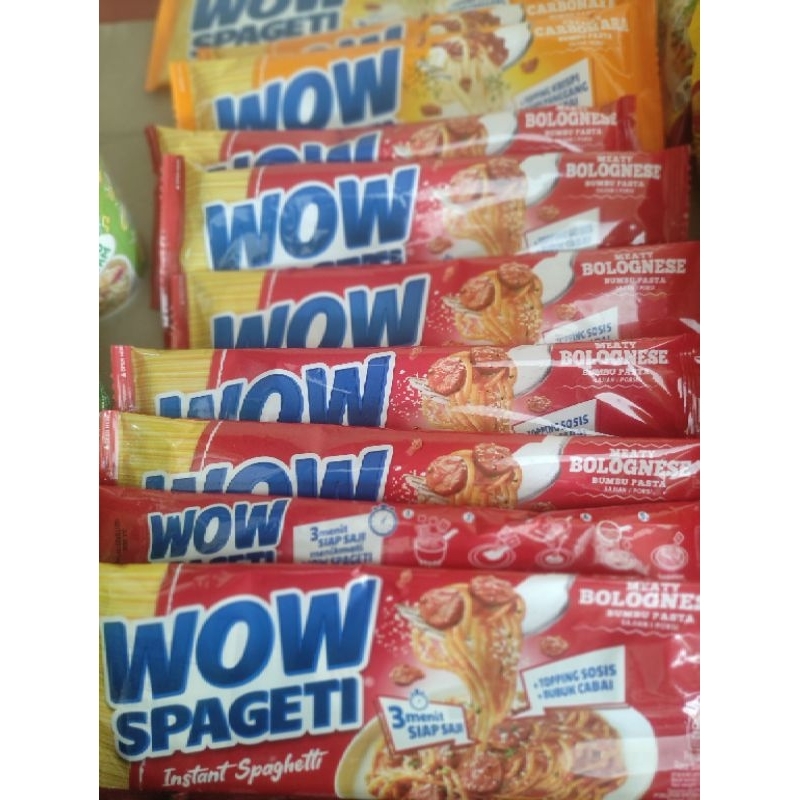 

wow spaghetti creamy carbonara dan meaty bolognese