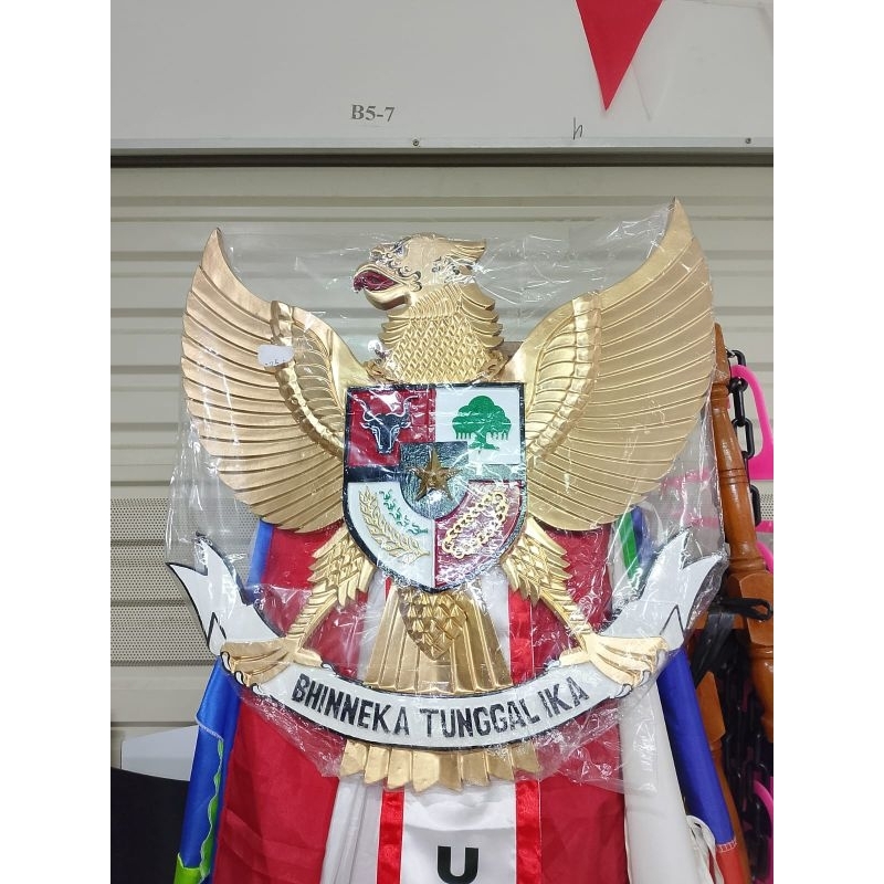 LAMBANG NEGARA GARUDA PANCASILA UKIRAN KAYU 50X50 TERMURAH WARNA EMAS