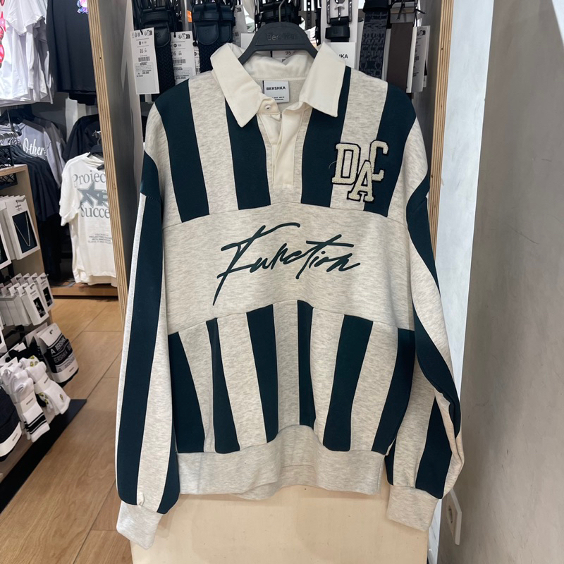 Sweatshirt Varsity BERSHKA MEN Jastip (jasa titip)