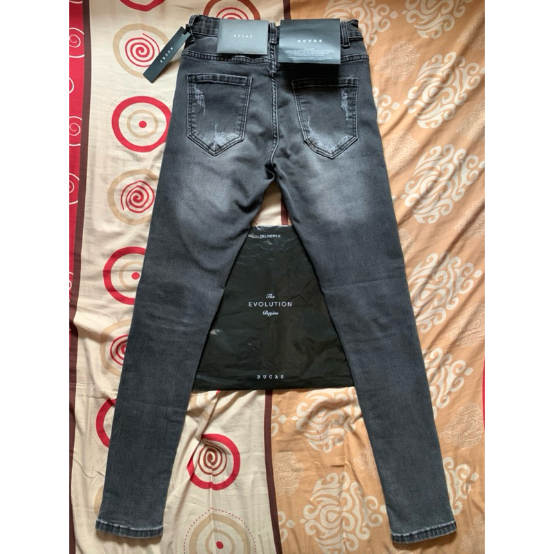 Celana Jeans Rucas Season 8