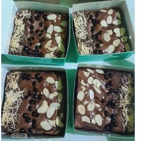 

Brownies fudgy XS brownies shiny crust brownies sekat