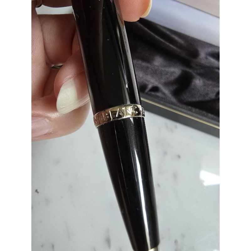 

PL Ballpoint Mo**Bl*** Noire Noir Ori