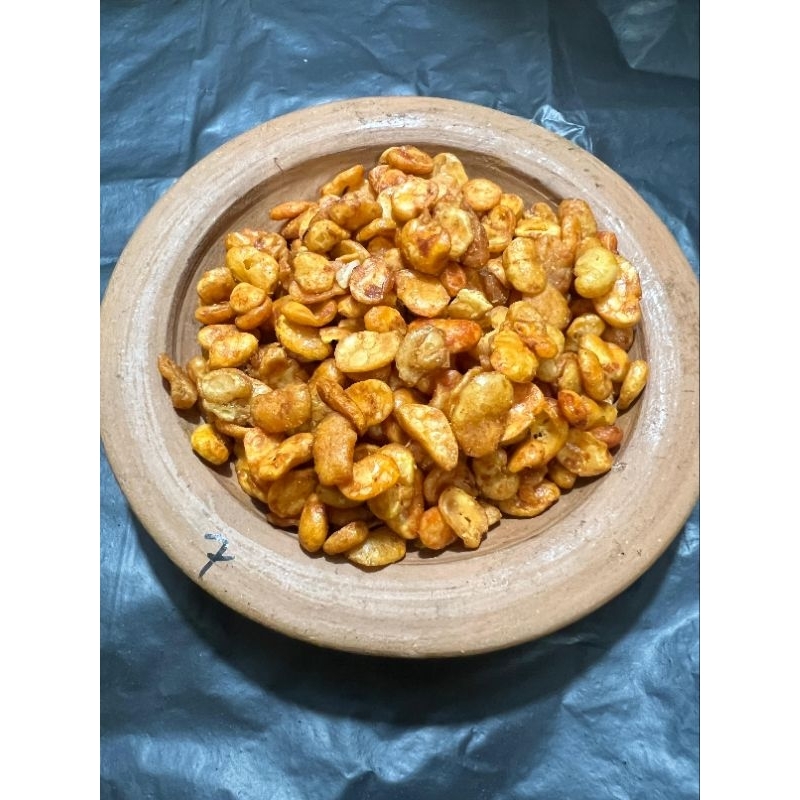 

kacang koro kupas super renyah ,gurih