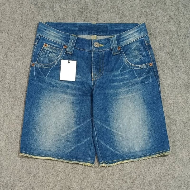 Celana pendek jeans pria size 28 second