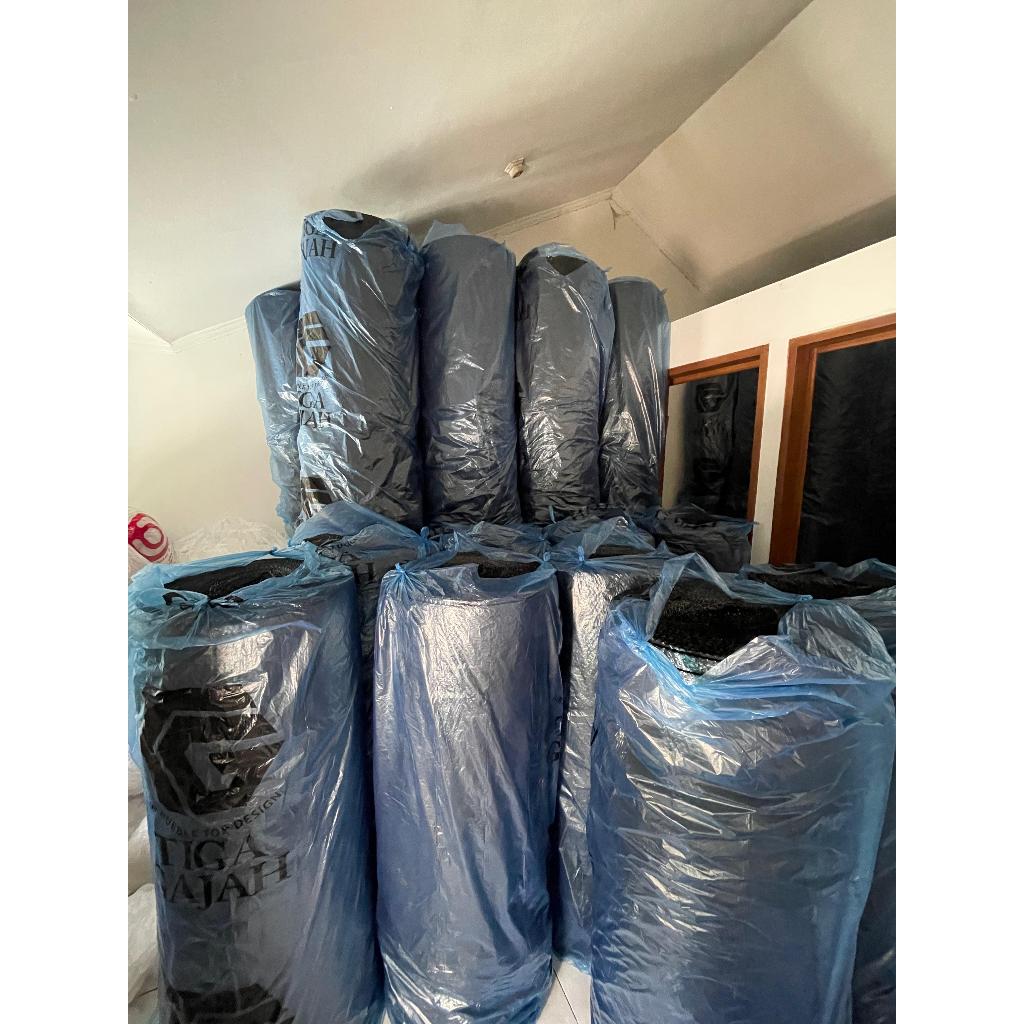 

Bubble Wrap Roll 125 Cm x 50 Meter 3 KG Tanpa Cone Tebal Hitam Bening (INSTANT ONLY)