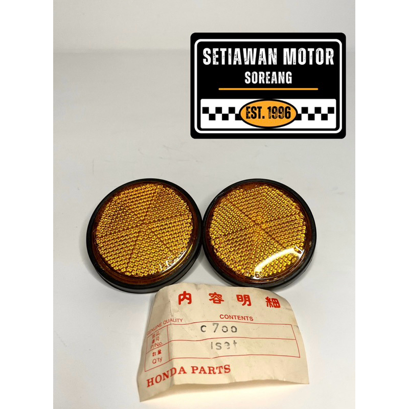 Mini reflektor depan Honda C700 merk WIN