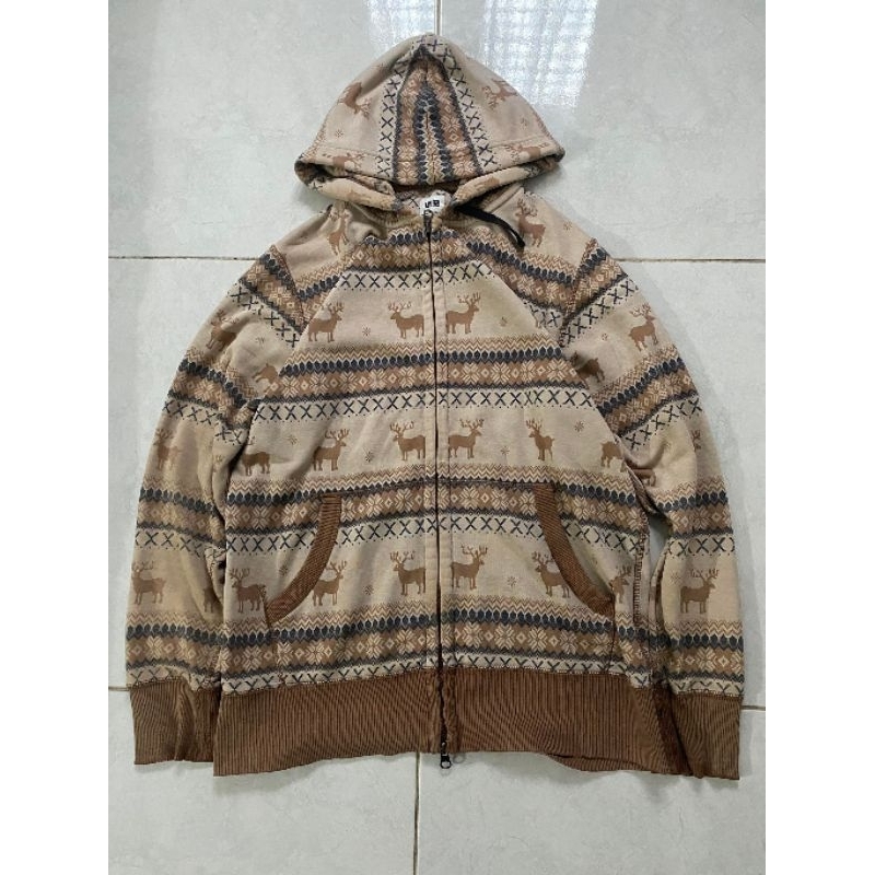 Uniqlo Navajo Rusa