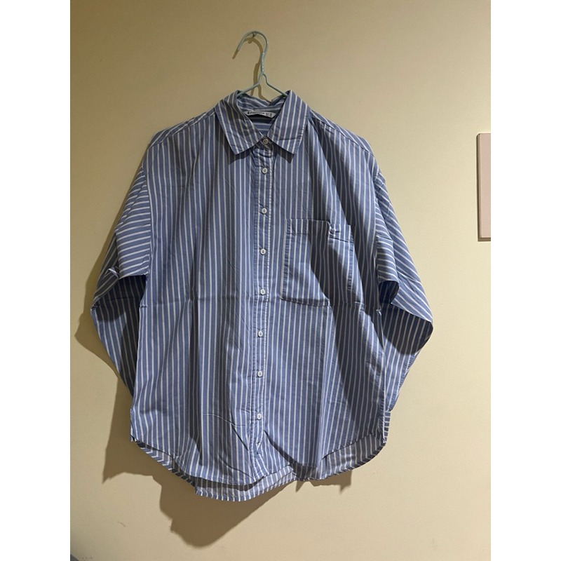 [preloved] shirt kemeja salur stradivarius biru