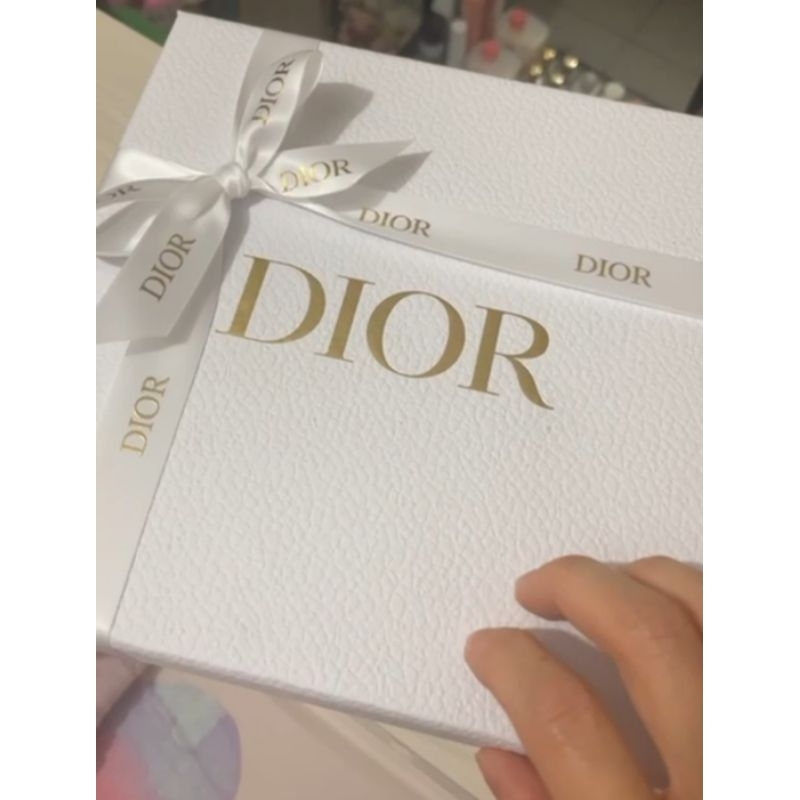 

Gift Box / Hard Box Dior authentic.