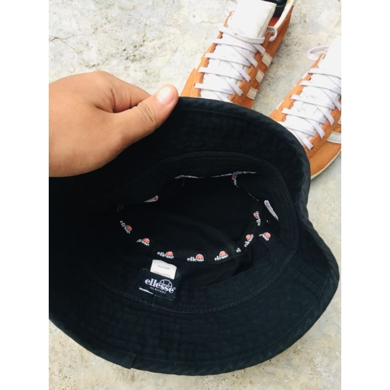 Bucket hat ellese