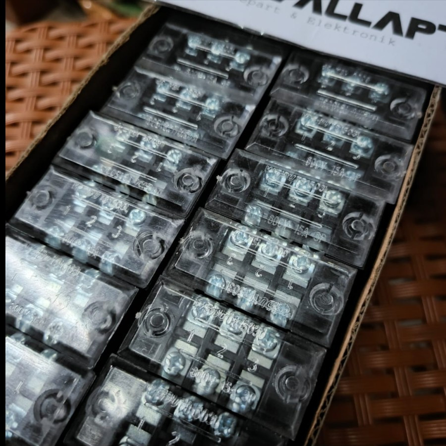 terminal block terminal 3pin 4pin 3P 4P 6P 15a 600v tb1503L 1504 TB