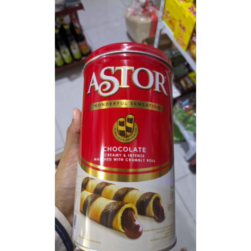 

Astor kaleng wafer stick chocolate creamy 330gr