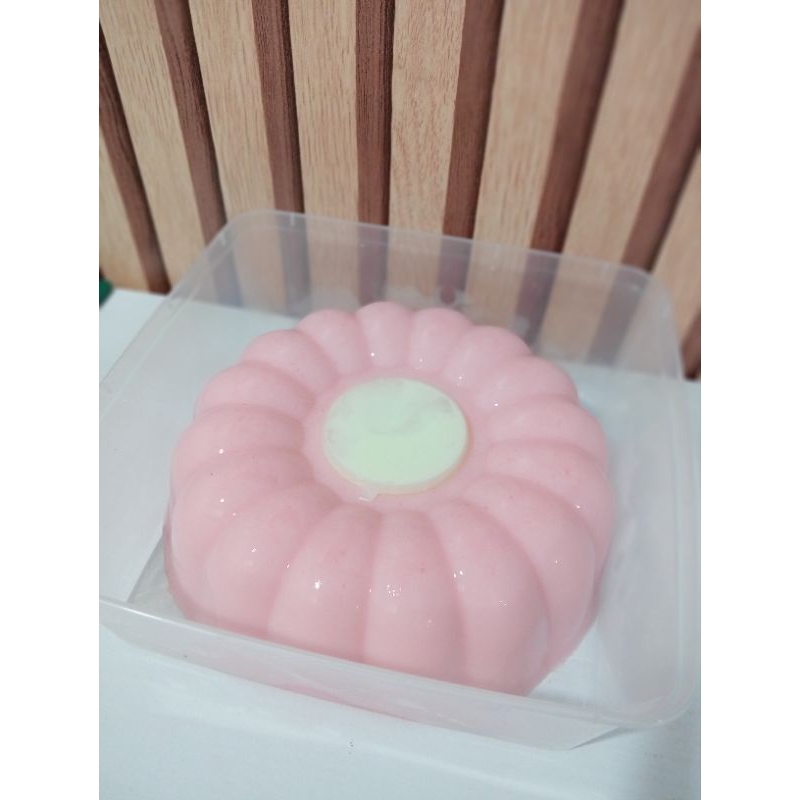 

pudding creamy 20cm + Vla vanilla