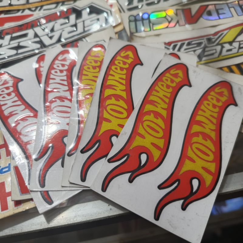 

1 PCS ISI 2 Sticker cutting Hotwheels Sticker timbul hot wheels 6 cm x 10 cm