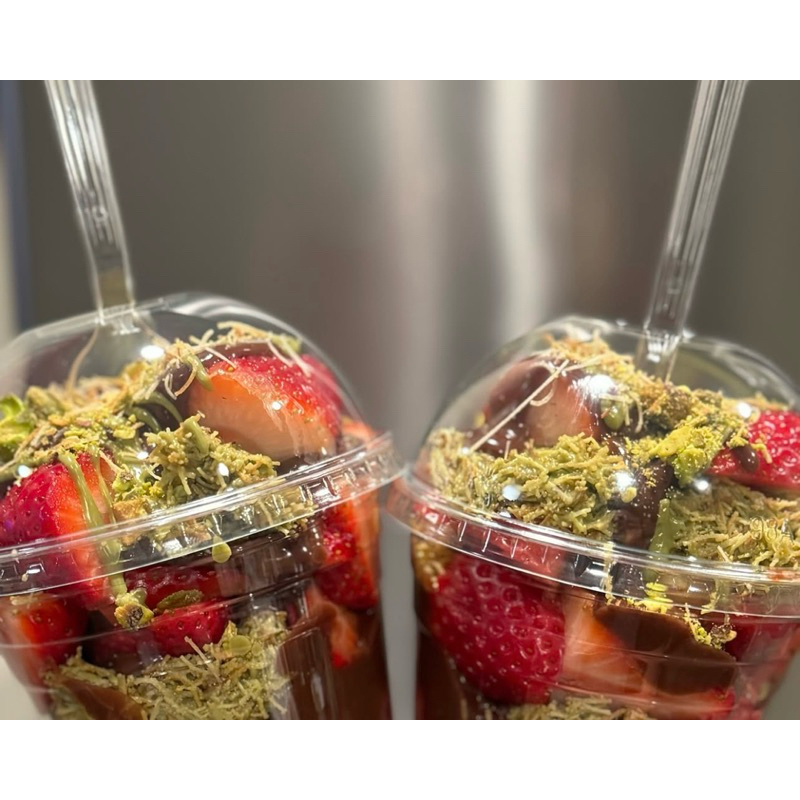 

Dubai Chocolate Strawberry | Strawberry Pistachio Kunafa Chocolate | Dubai Strawberry Cup HONEYDREW