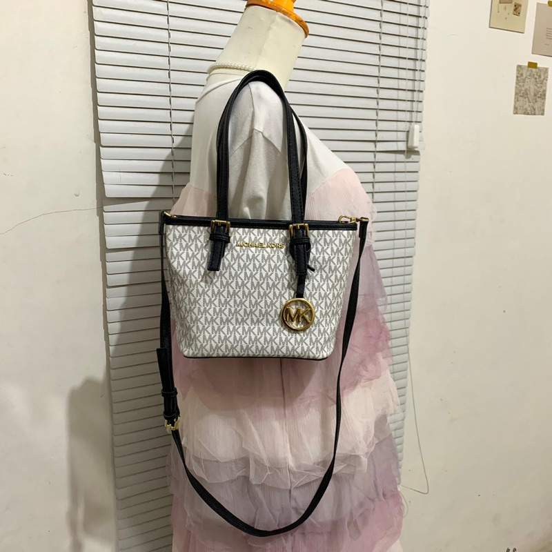 MK JET SET SIGNATURE MINI (pesanan jangan di co)