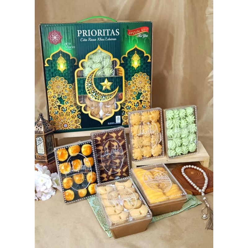 

Hampers Bingkisan Premium Prioritas isi 6 kue cookies Laris Manis Favorite kuker idul fitri