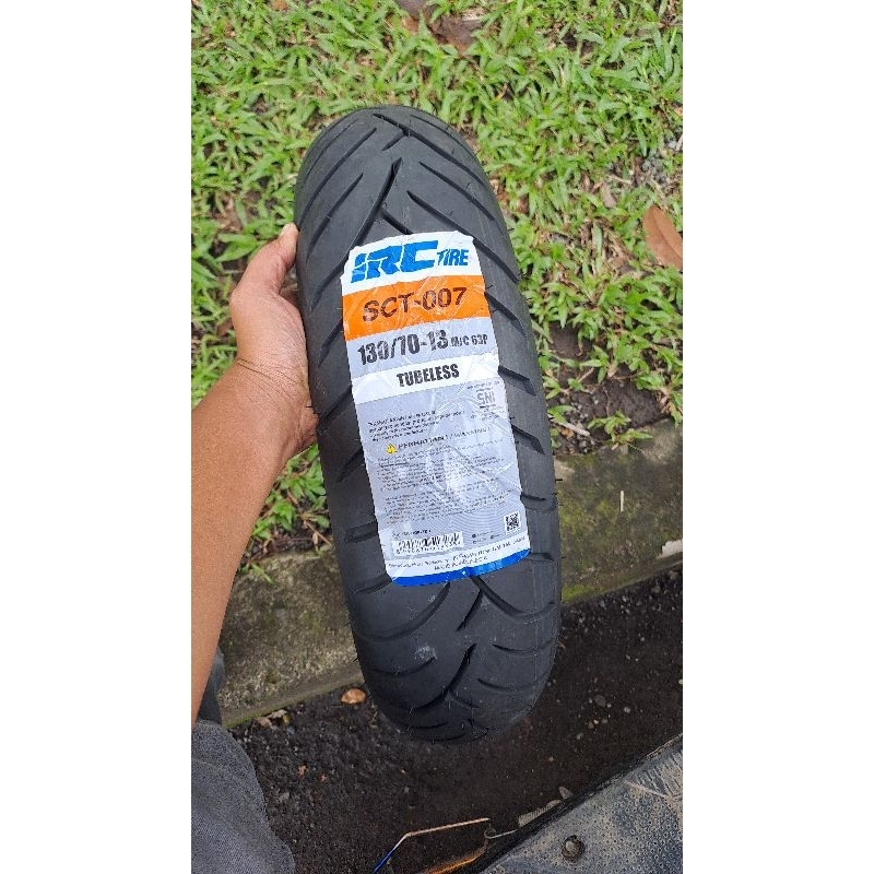 ban tubeless IRC 130/70 13