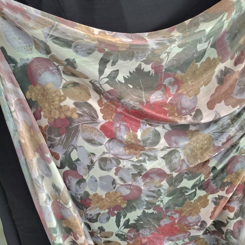 kain sifon salju motif bunga abtrak