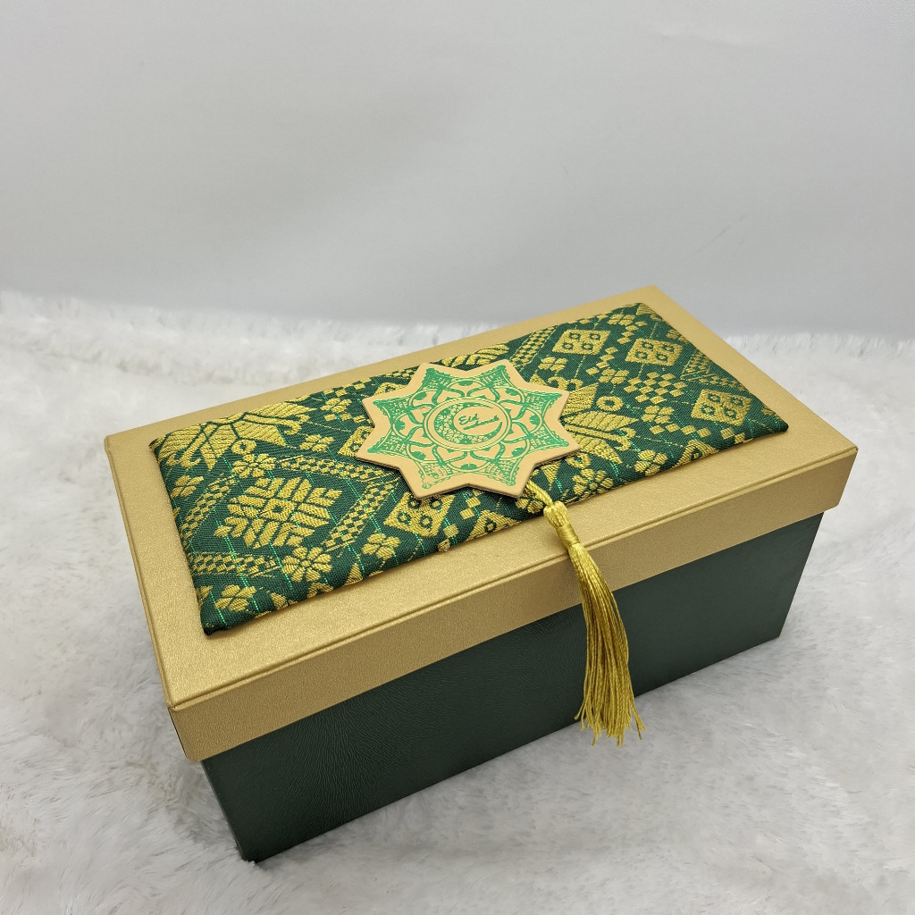 

Hard Box Songket 22x11x10cm / kotak kue kering / lapis legit separo