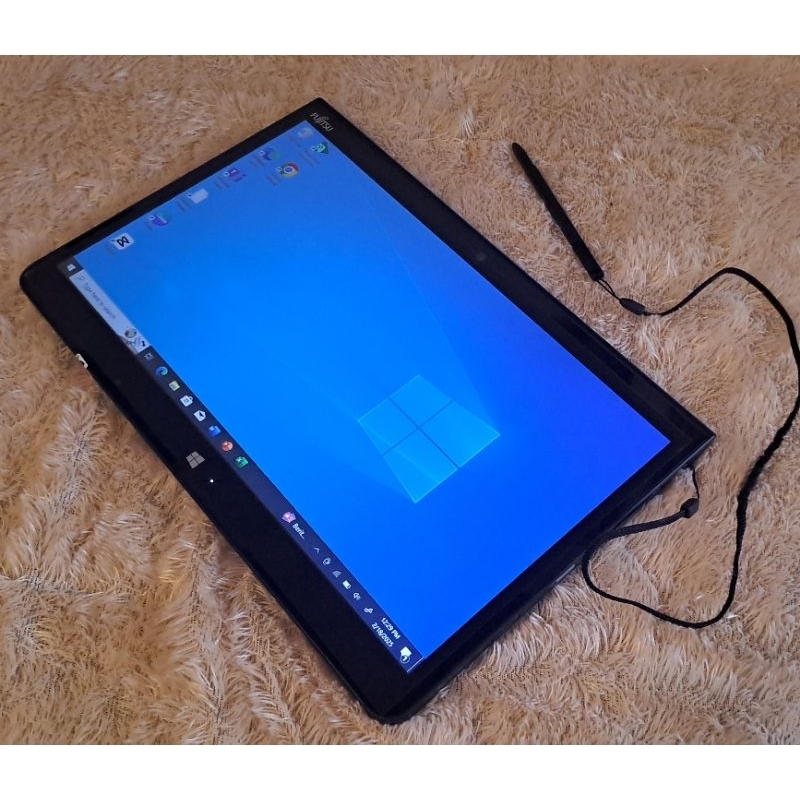 LAPTOP TABLET WINDOW  FUJITSU Q775