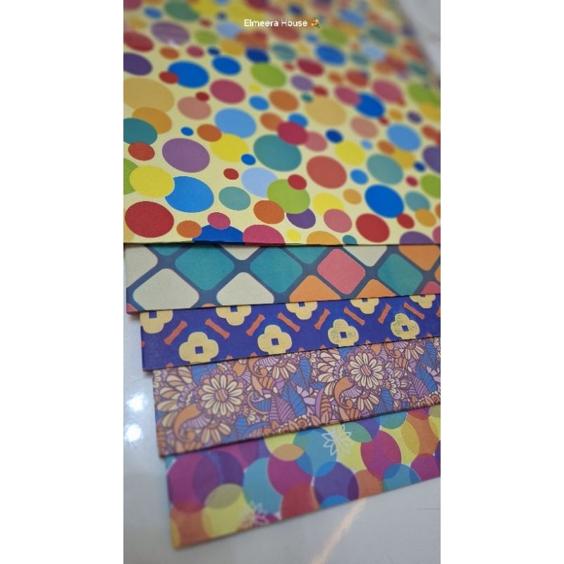 

Kertas Kado Uk -+49x65cm Dikirim Motif Random