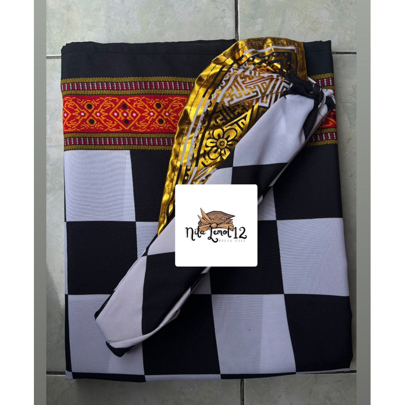 SARUNG / KAMEN LEMBARAAN KOTAK HITAM PUTIH