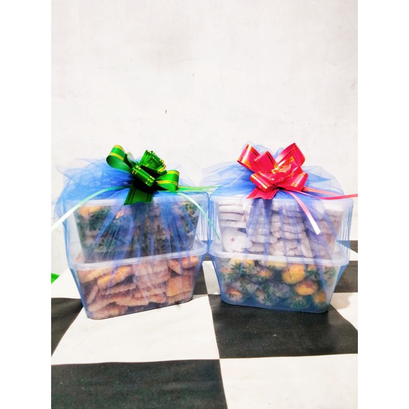 

Parcel Kue / Parcel Cookies / Parcel kue lebaran HOMEMADE Nara Cookies By Ratungemil isi 2 Toples 500gr