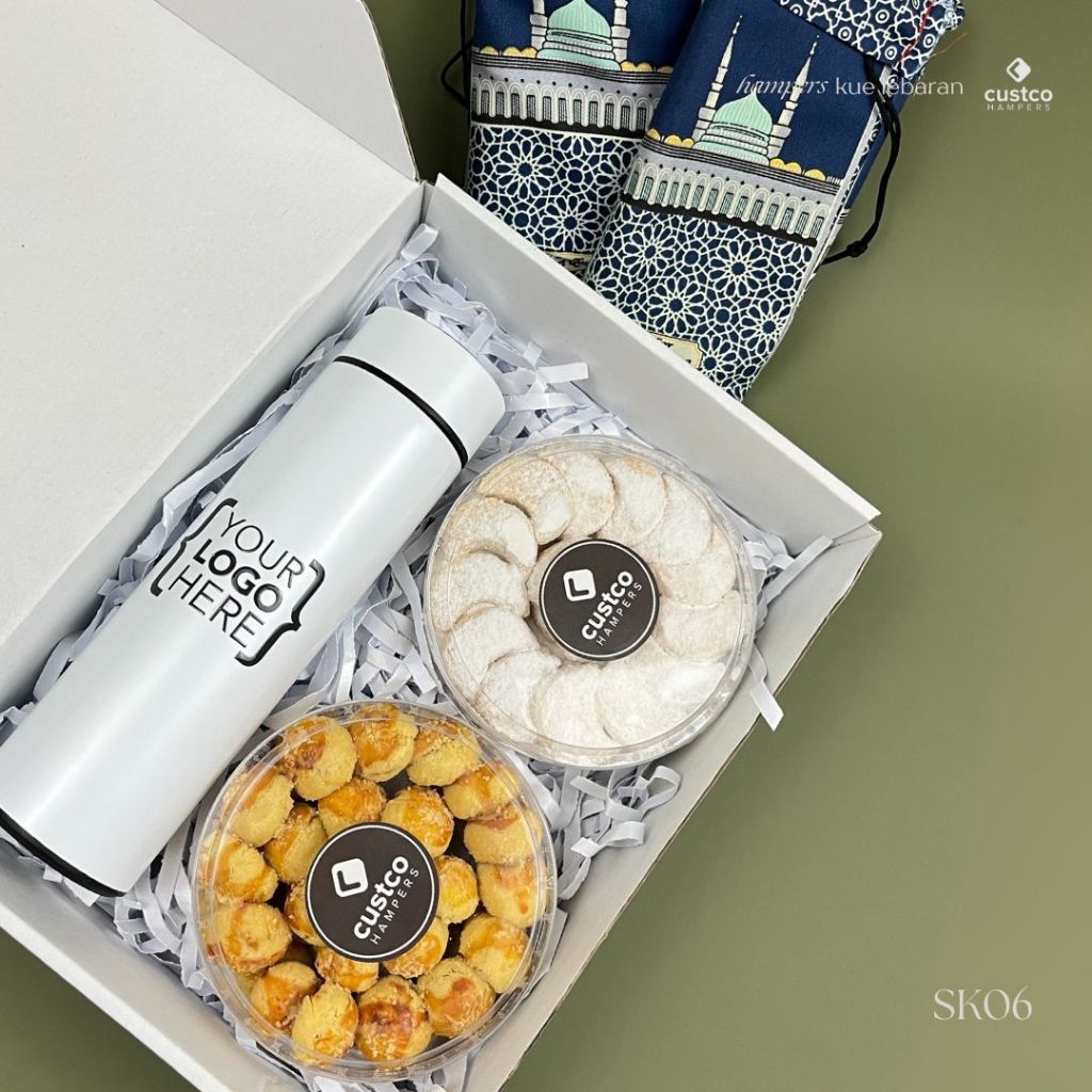 

Hampers Kue Lebaran + Tumbler LED Custom Logo/Nama + Sajadah Travel | SK06 |