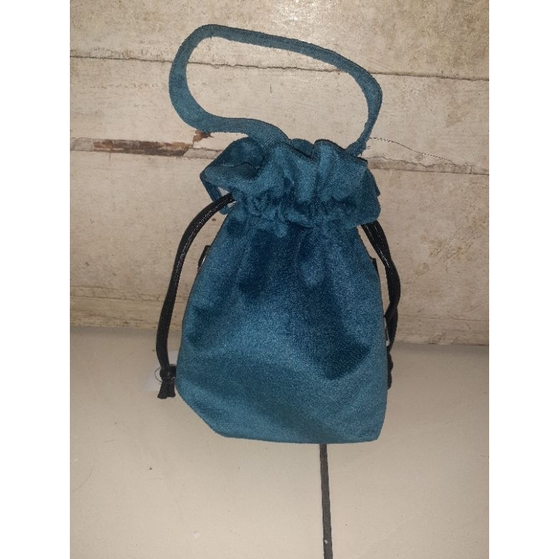 tas selempang/tas serut wanita mini