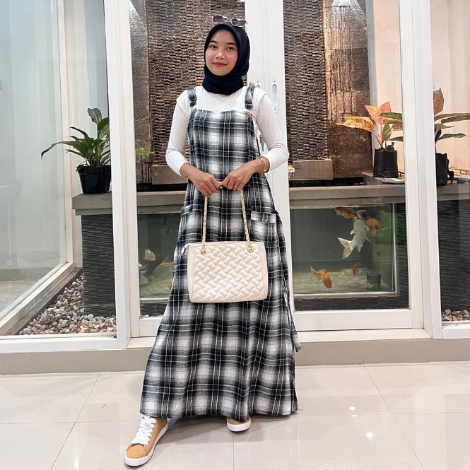 KODE E68Z COD OVERALL WANITA ZEYN  By SINAR OFIICIAL  OVERALL FLANEL KOREA  DRES FLANEL