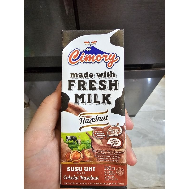 

Cimory Fresh Milk Susu UHT Berbagai Rasa 250 ml