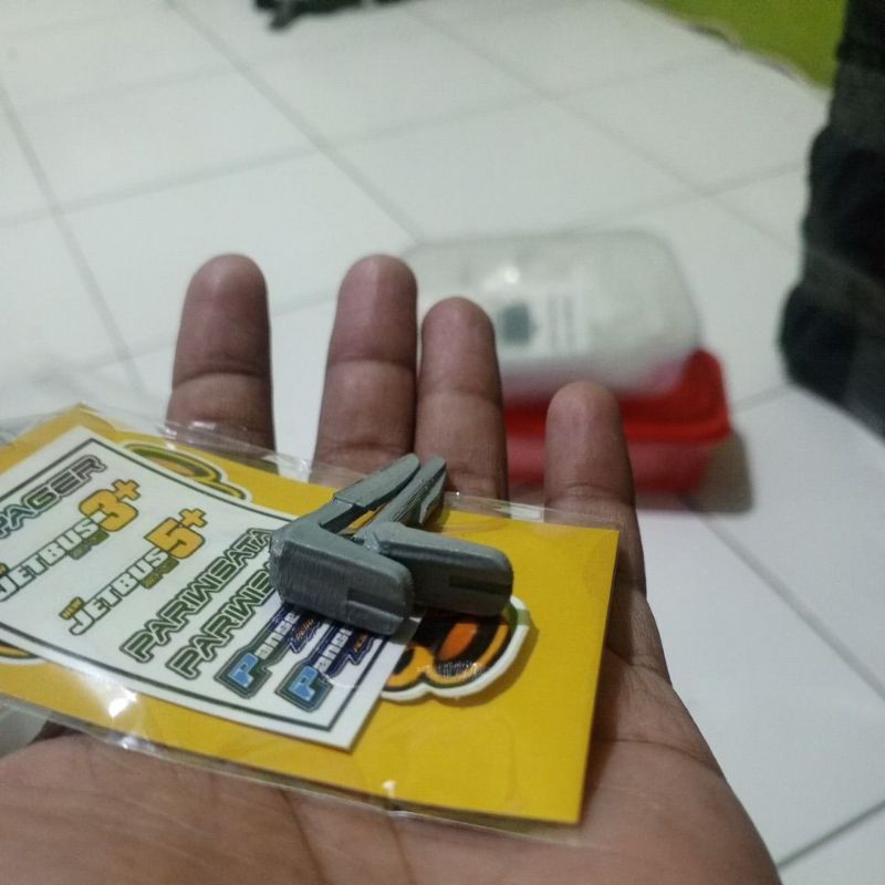 spion miniatur bus JB3